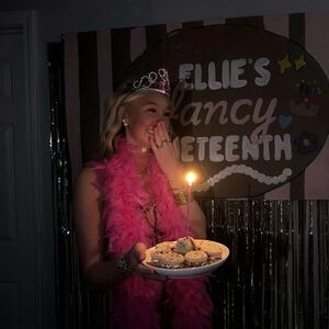 Meet your Posher, Ellie